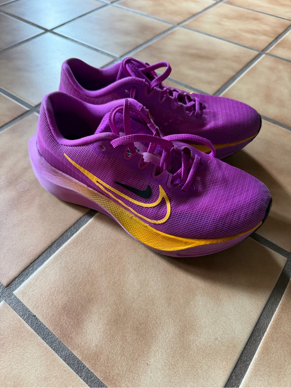 Nike Women’s Athletic Shoes — Nike Zoom Fly 5- Size 8